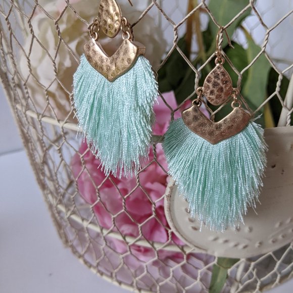 Fringe Fan Lime Tassel Earrings Boho style - Picture 1 of 2